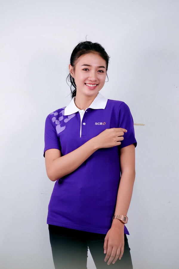 เสื้อโปโล สีม้วง สกรีน ธนาคารไทยพาณิชย์ (SCB)