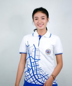 เสื้อโปโล สีขาว + ขอบ สกรีนสีฟ้า